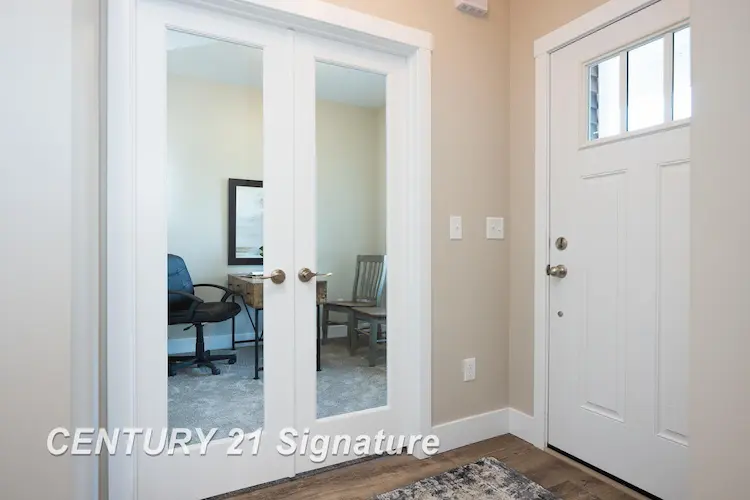 4211 Woodburn Court — photo 2